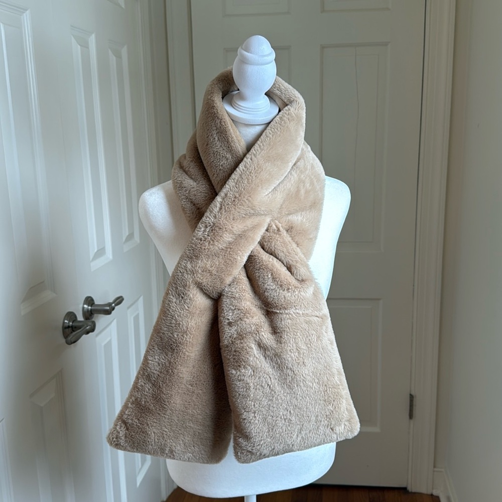 Faux fur scarf